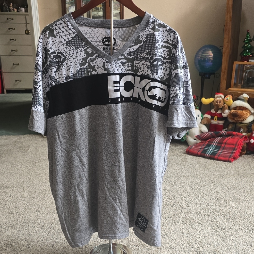 Ecko Unlimited Black and Gray Men's Tee